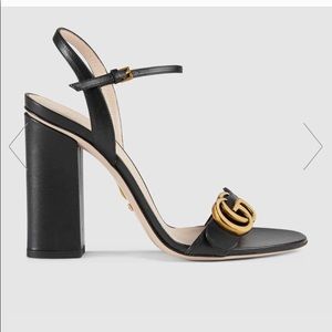 Meet your Posher, Karina